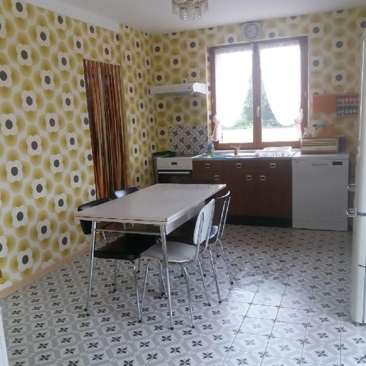 Gite Version 70 Mondrepuis Экстерьер фото